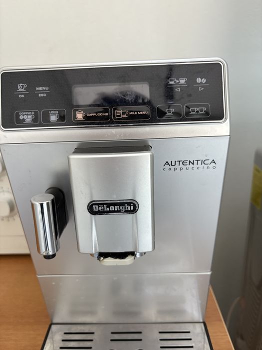 Продается кофе машина DelonghI