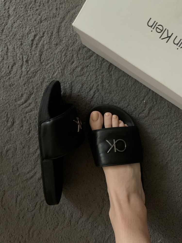 Чехли CK.