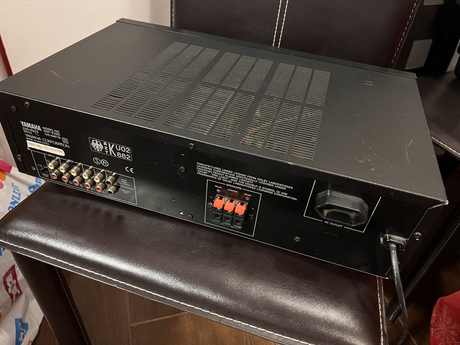 Yamaha DSP-E390 = Digital Sound Field Processor