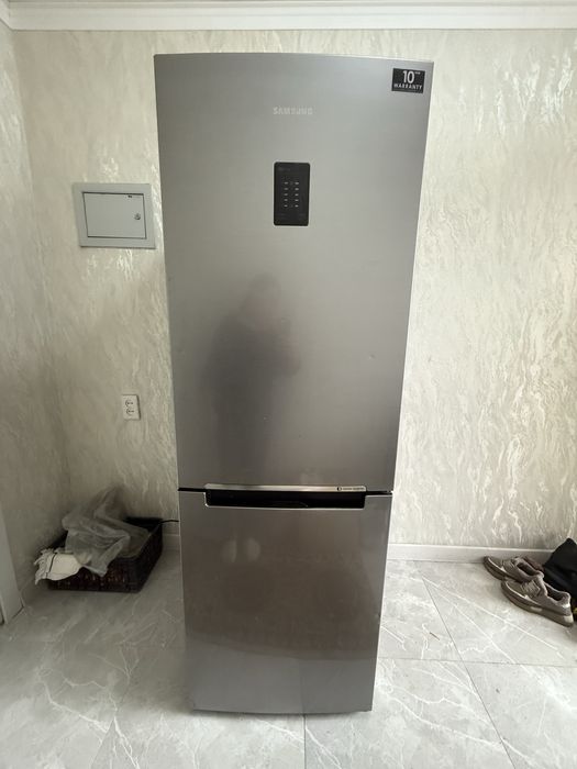 Продам холодильник