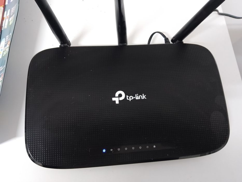 Router wireless  folosit cáteva luni