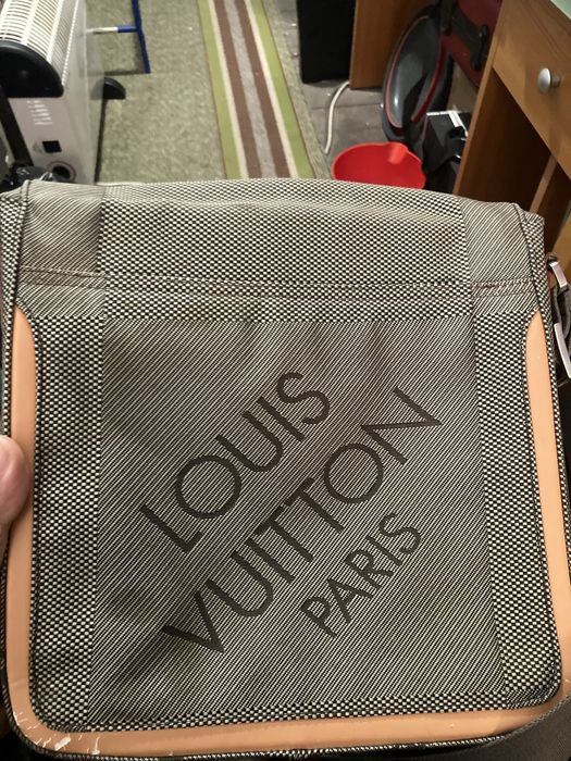 Чантичка за рамо Louis Vuitton