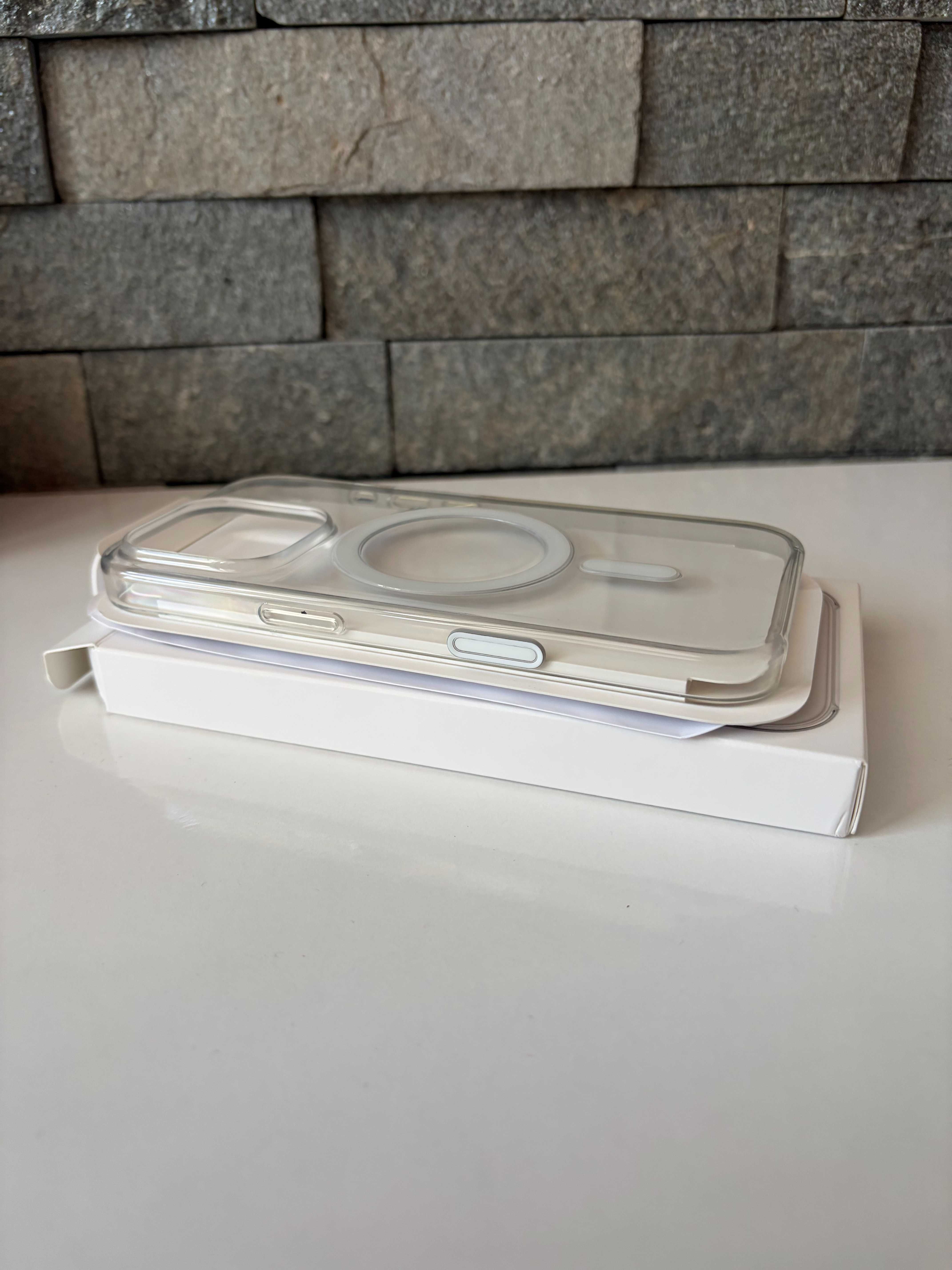 Оригинален Apple Clear Case с MagSafe за iPhone 16 Pro