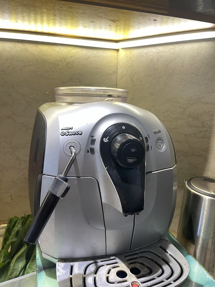Кафе-Автомат Philips Saeco