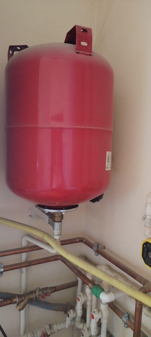 CENTRALA TERMICA FERROLI 38/46 KW lemn și carbune