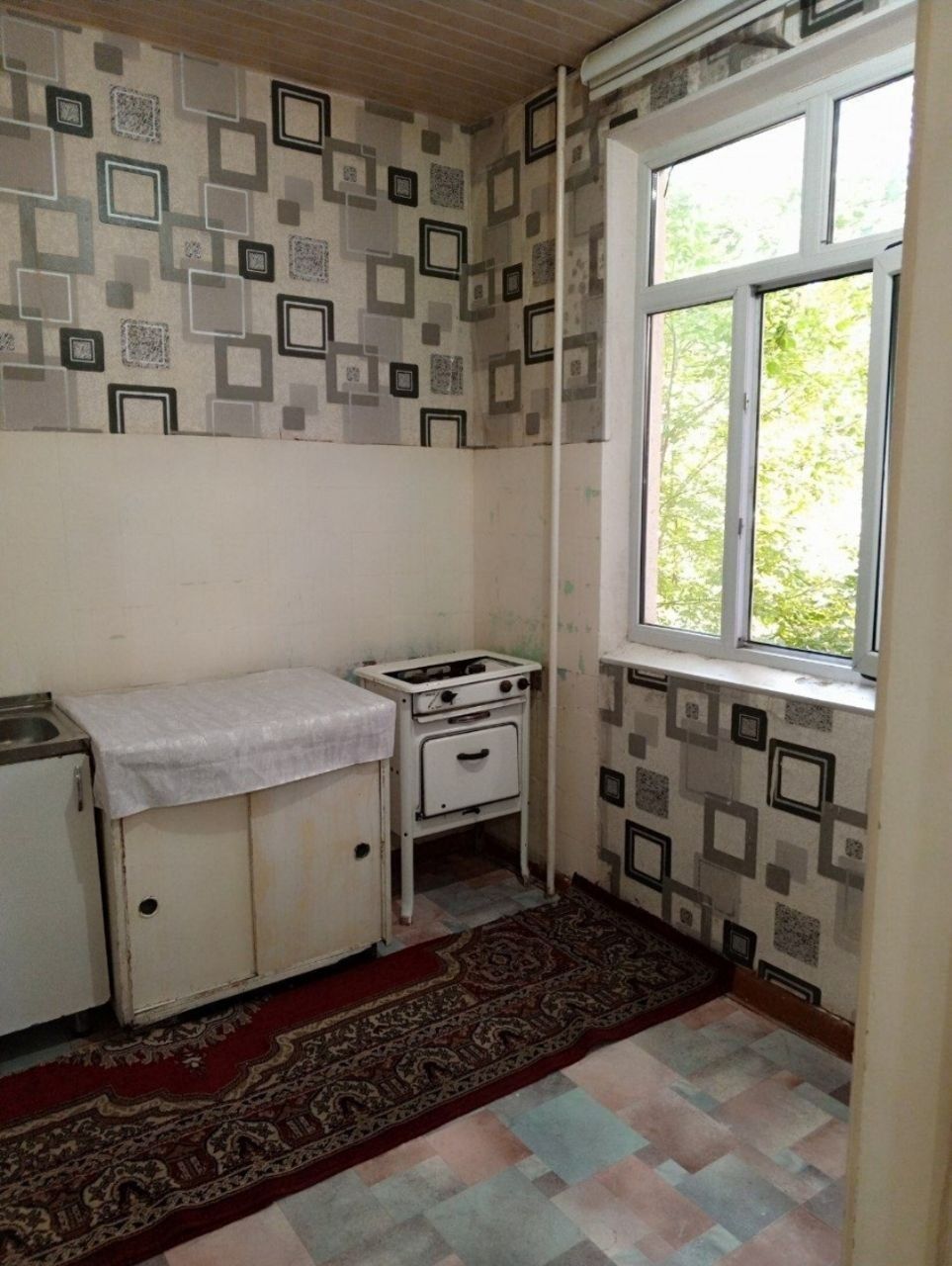 ÷  1/2/4 Чиланзар 11 квартал ШУХРАТ  продаётся квартира
