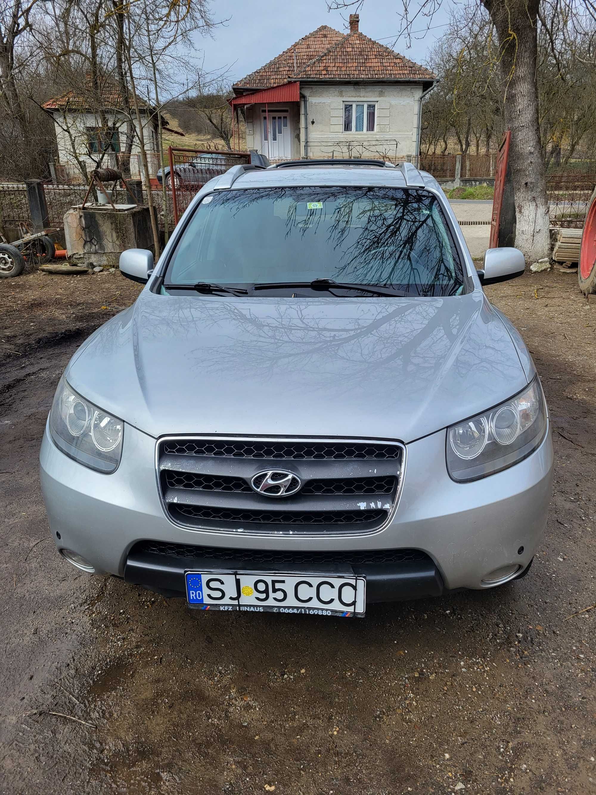 Hyundai Grand Santa Fe