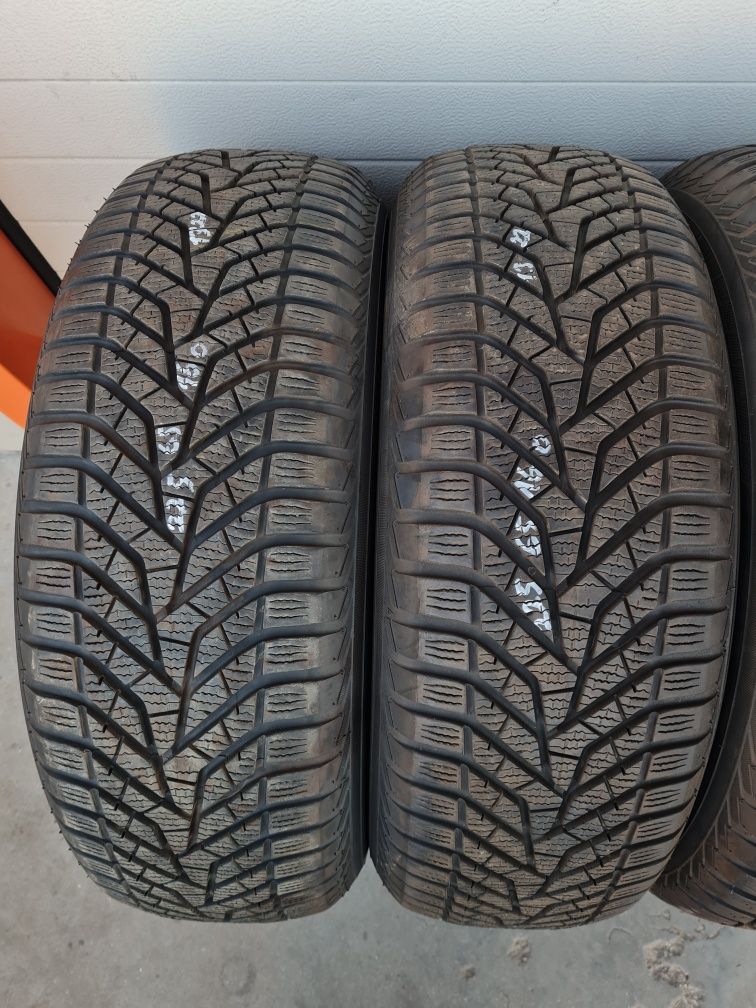 Зимни гуми 4 броя YOKOHAMA BluEarth V905 225 65 R16 дот 1322