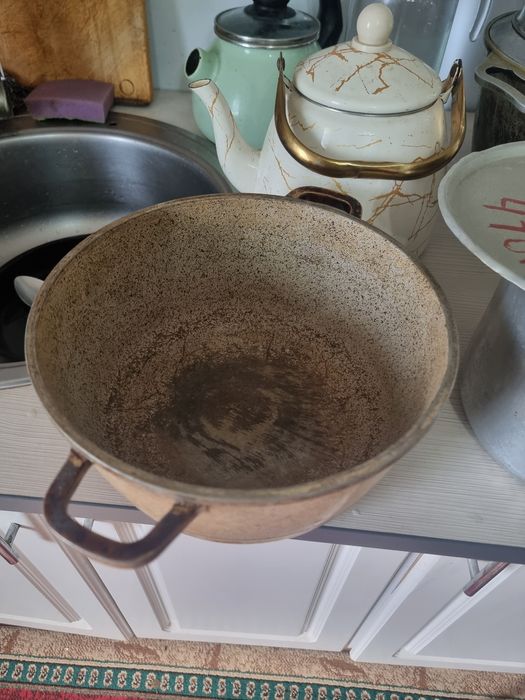 Продам казаны,сковорада,кастрюля, разные
