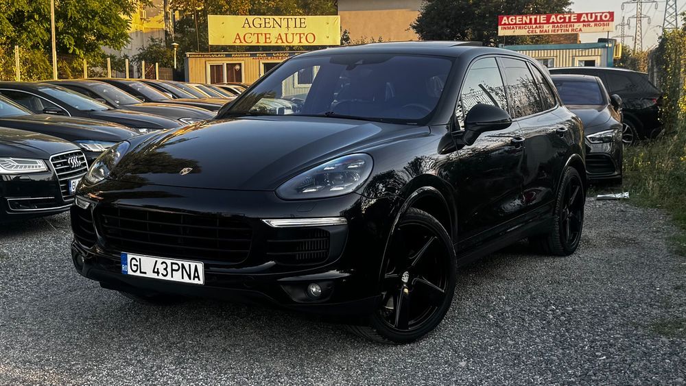 Porsche Cayenne panorama,kamera,chrono,bose,komfort led