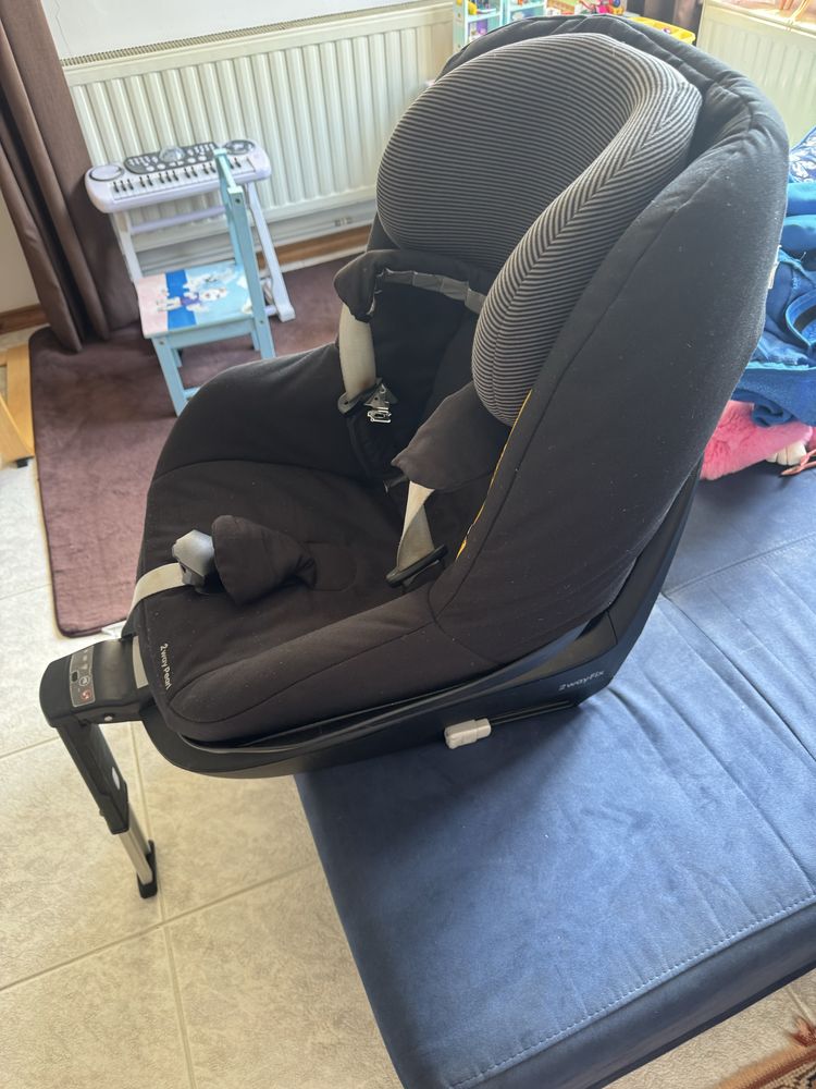 Столче за кола Maxi Cosi 2 way pearl с база
