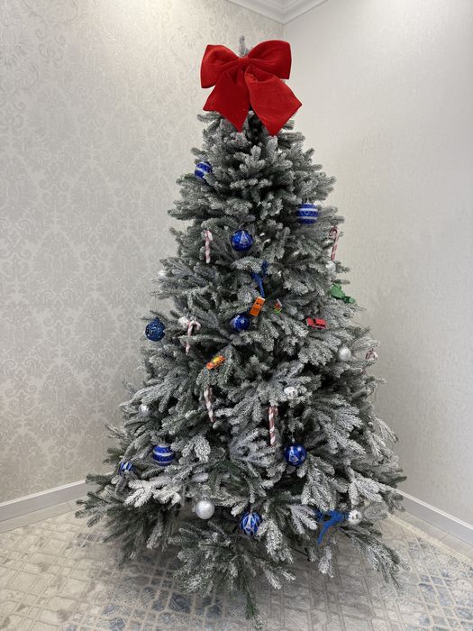 Продам елку искусственную