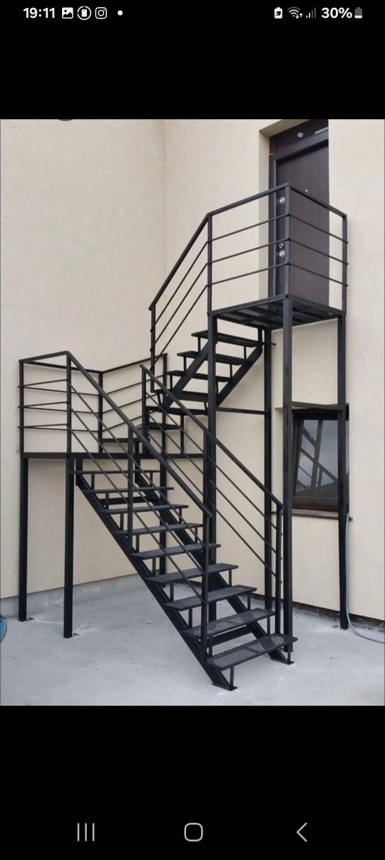 Scări metalice zincate