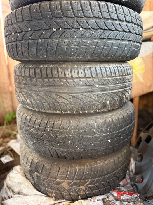 Set cauciucuri iarnă Tigar 195/65 R15 cu jante tablă-stare buna