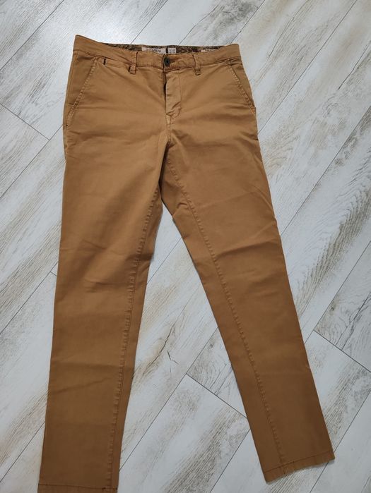 Pantaloni Pull&Bear mărime 32