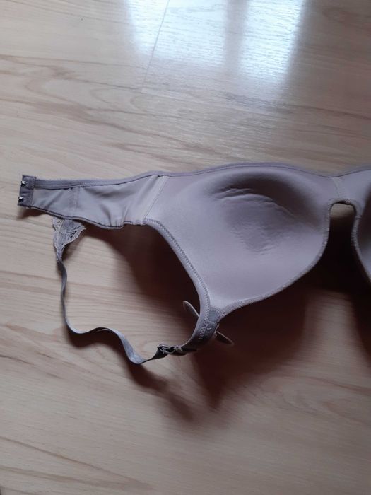 Сутиен Triumph, чисто нов размер- 80D