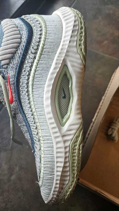 Маратонки Nike Cosmic Unity 3 номер 40.5