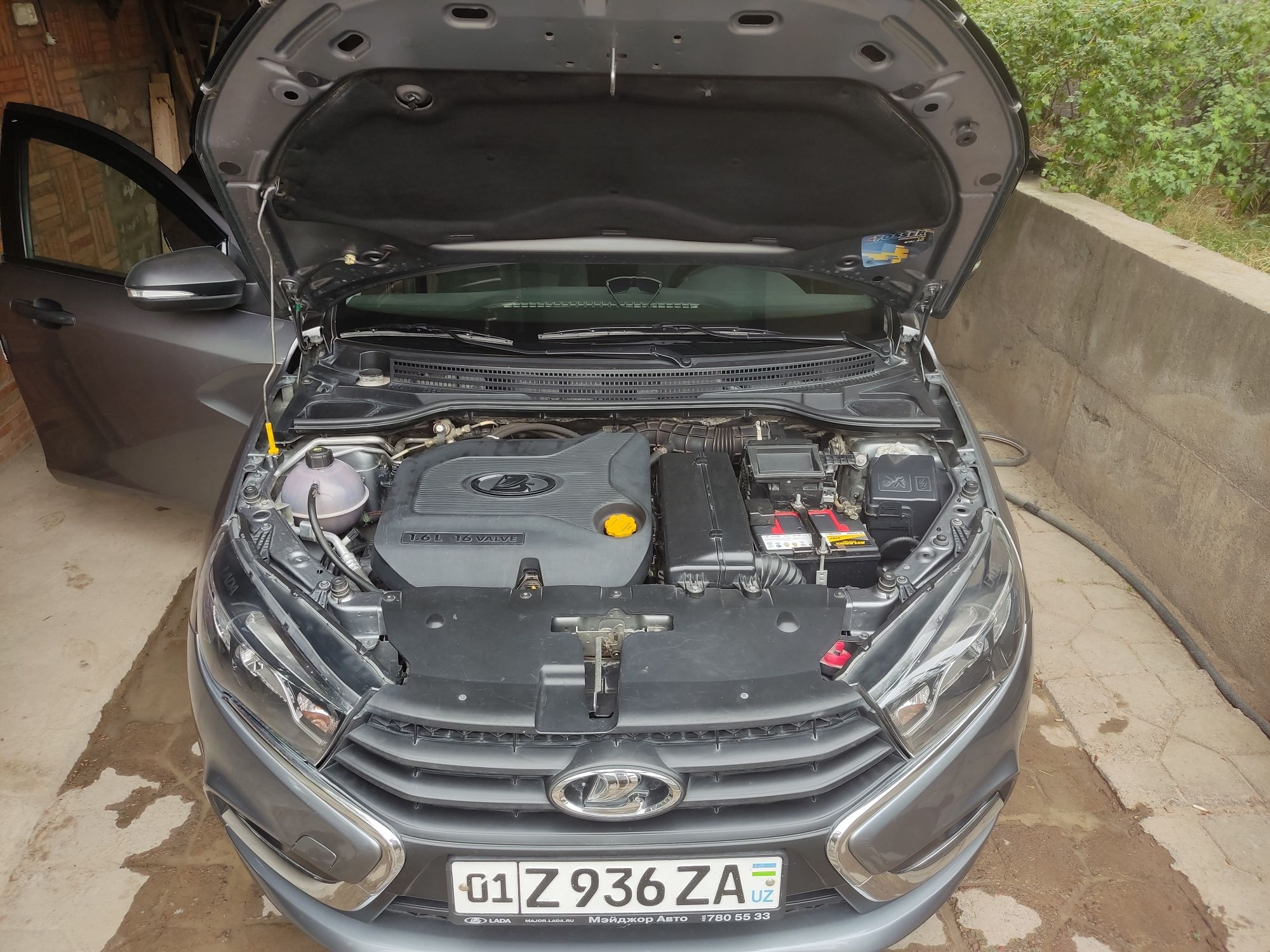 Срочно продается автомобиль LADA VESTA 
Lada Vesta 1.6(1600)