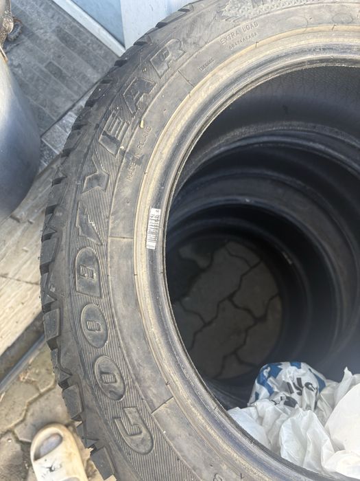 Продам резину Goodyear размер 16