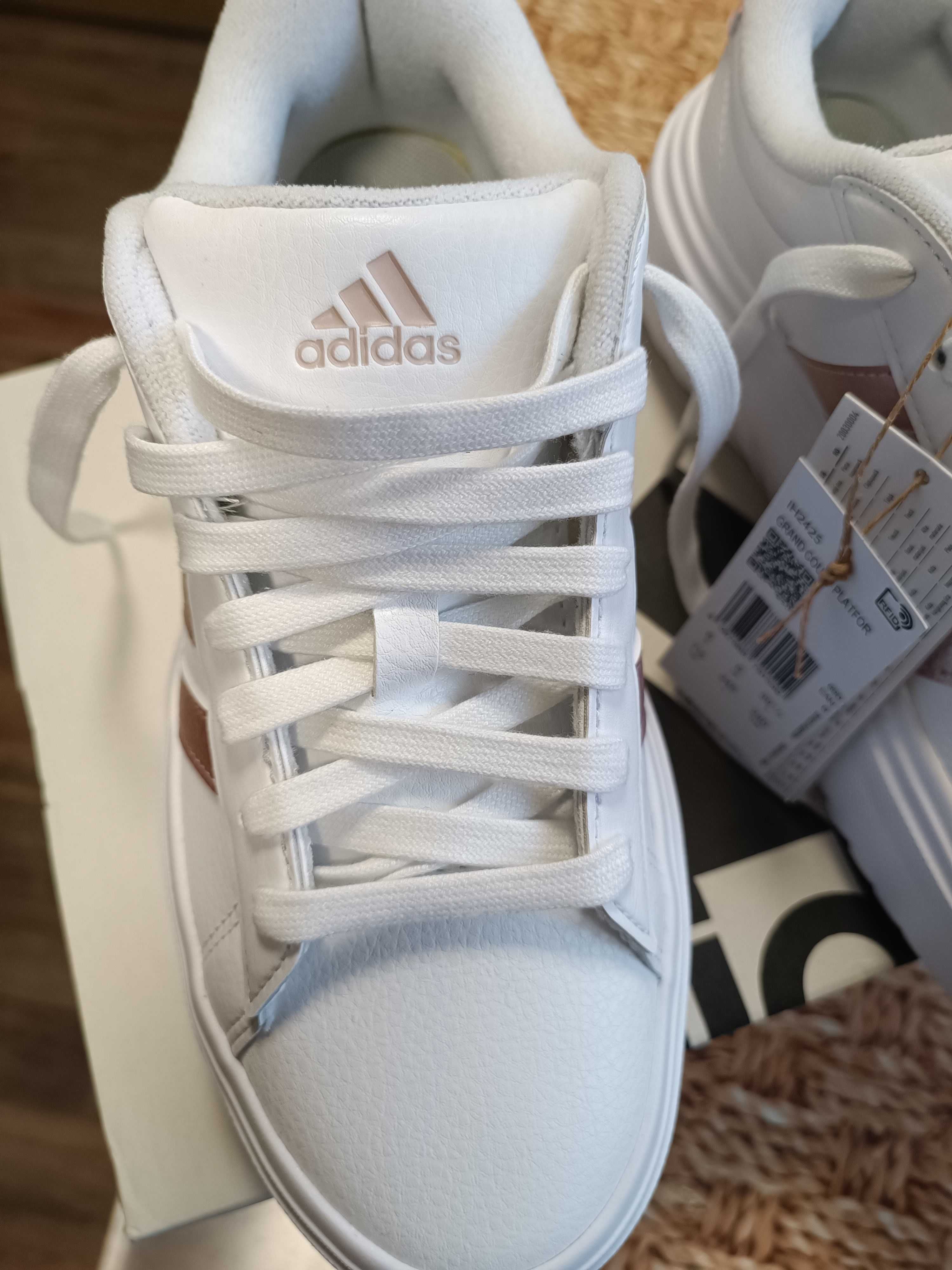 Дамски кожени маратонки Adidas