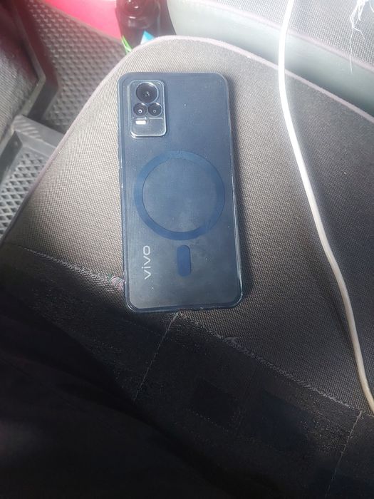 Vivo V21e sotiladi
