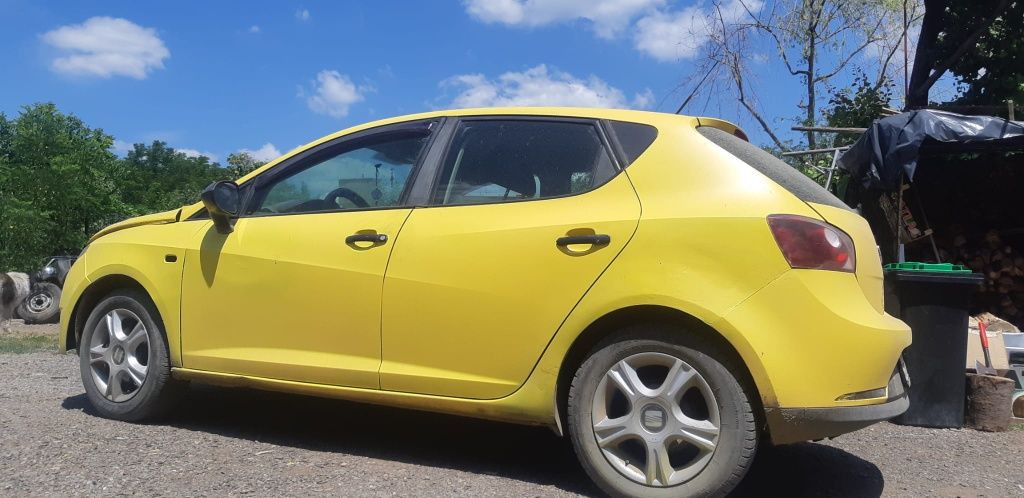 Dezmembrez Seat ibiza 1.2 benzina