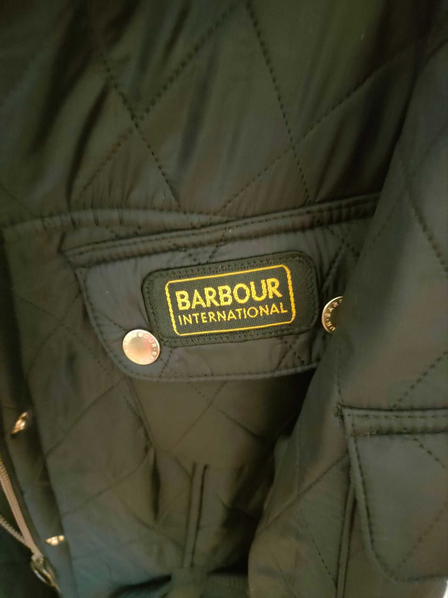 Barbour International 
Women"s BARBOUR International Polarquilt