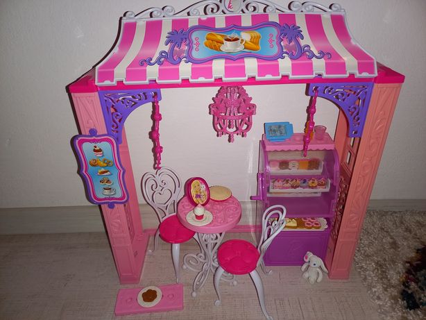 Casuta Barbie cu accesorii