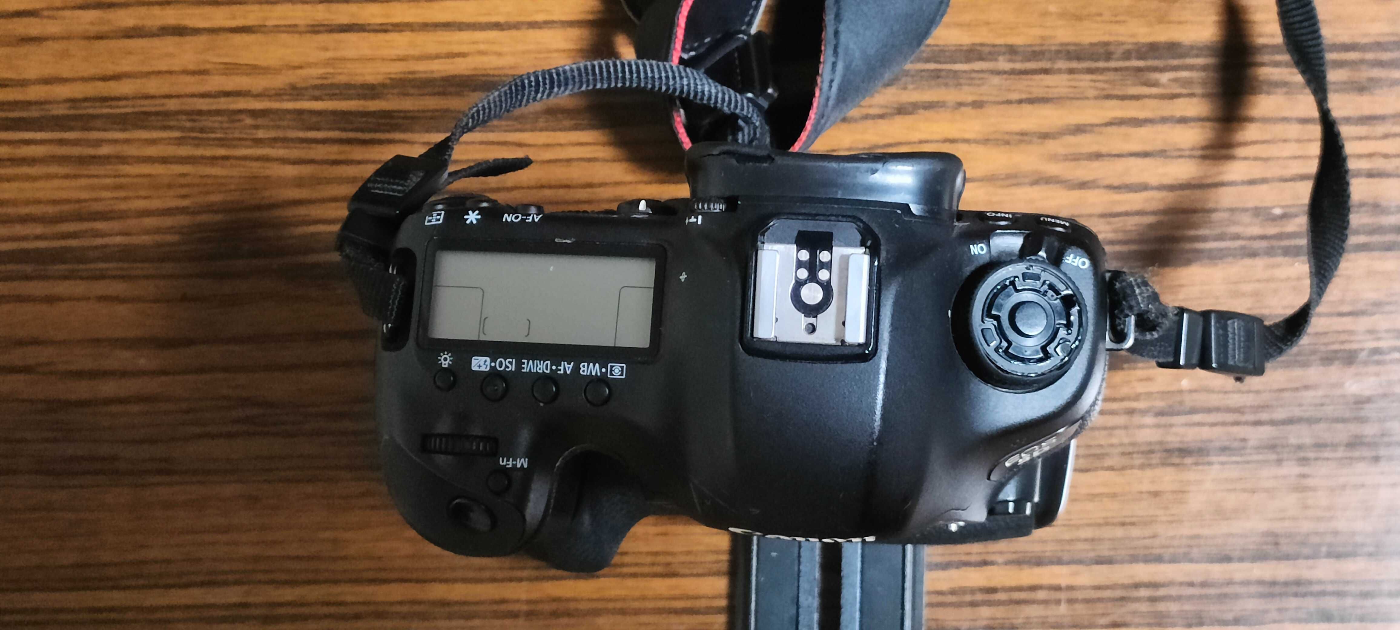 Продавам: фотоапарат Canon 5D Mark III