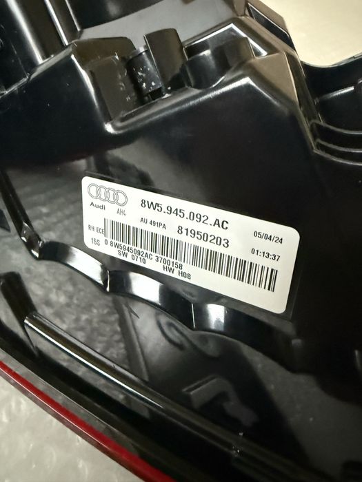 Стопове стоп Audi A4 B9 facelift Ауди А4 Б8 Европейски с жълт мигач