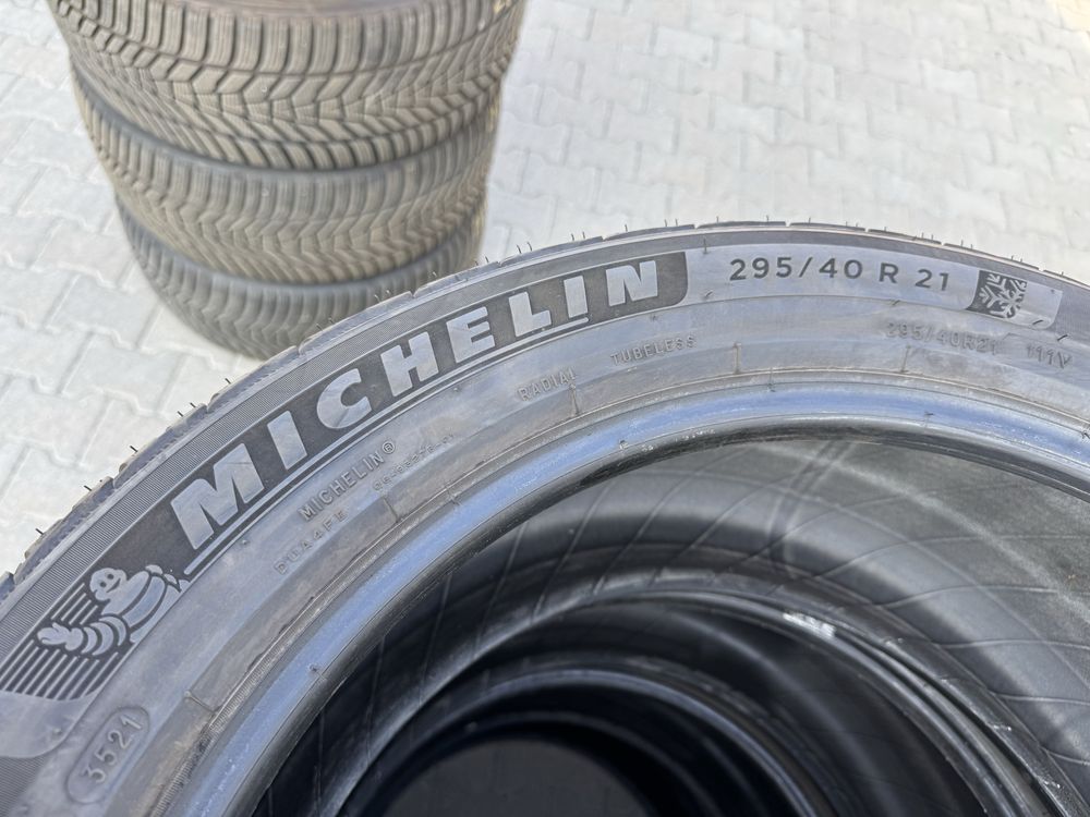 4бр Почти Нови Зимни Гуми MICHELIN 295/40/21