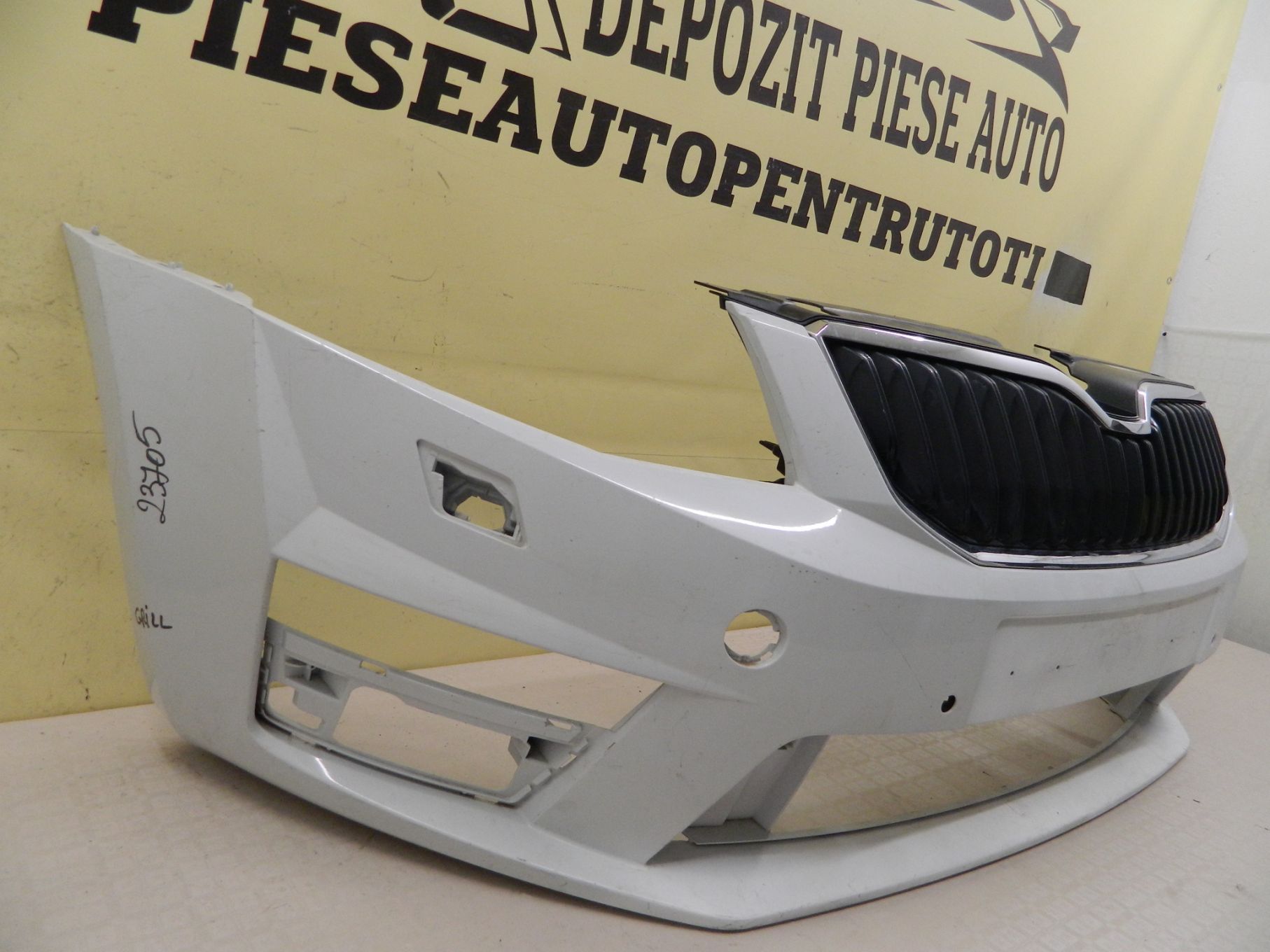 Bara fata Skoda Octavia 3 RS / VRS, 2012, 2013, 2014, 2015, cod origine 5E0807221F.