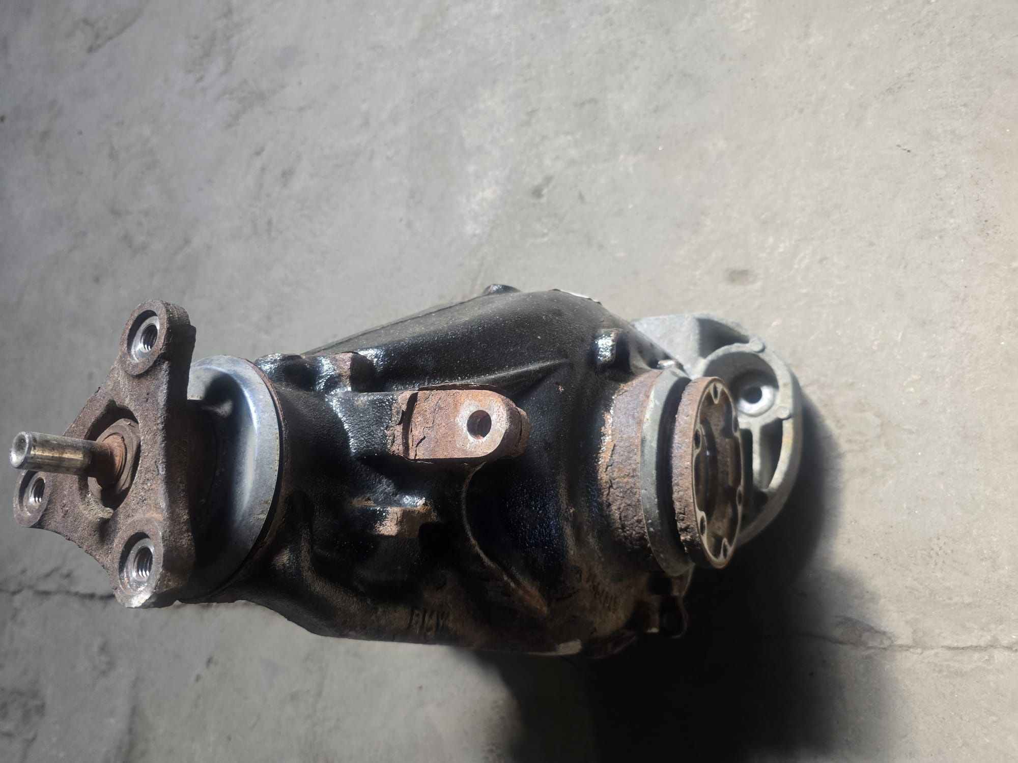 Grup spate BMW E90 E91 325 330d raport 2.35