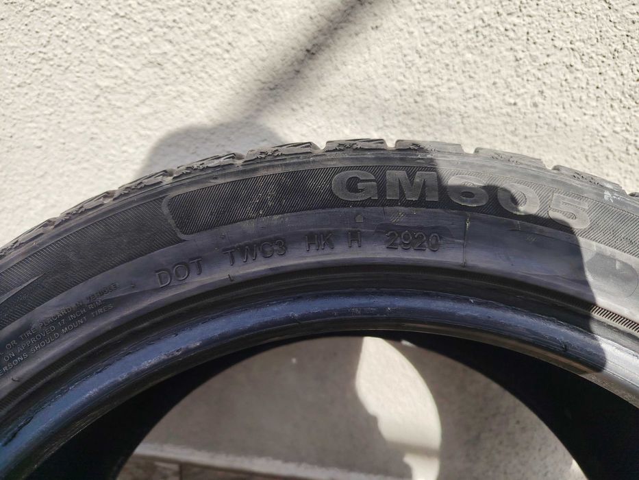 Зимни гуми 235/45/17 Gremax