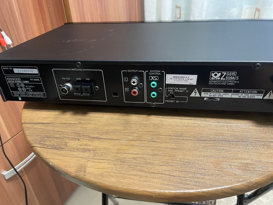Kenwood KT-2020L Stereo Tuner FM/AM