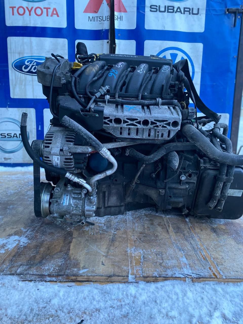 Двигатель K4M на Lada Largus 1.6 литра 16 клапан;