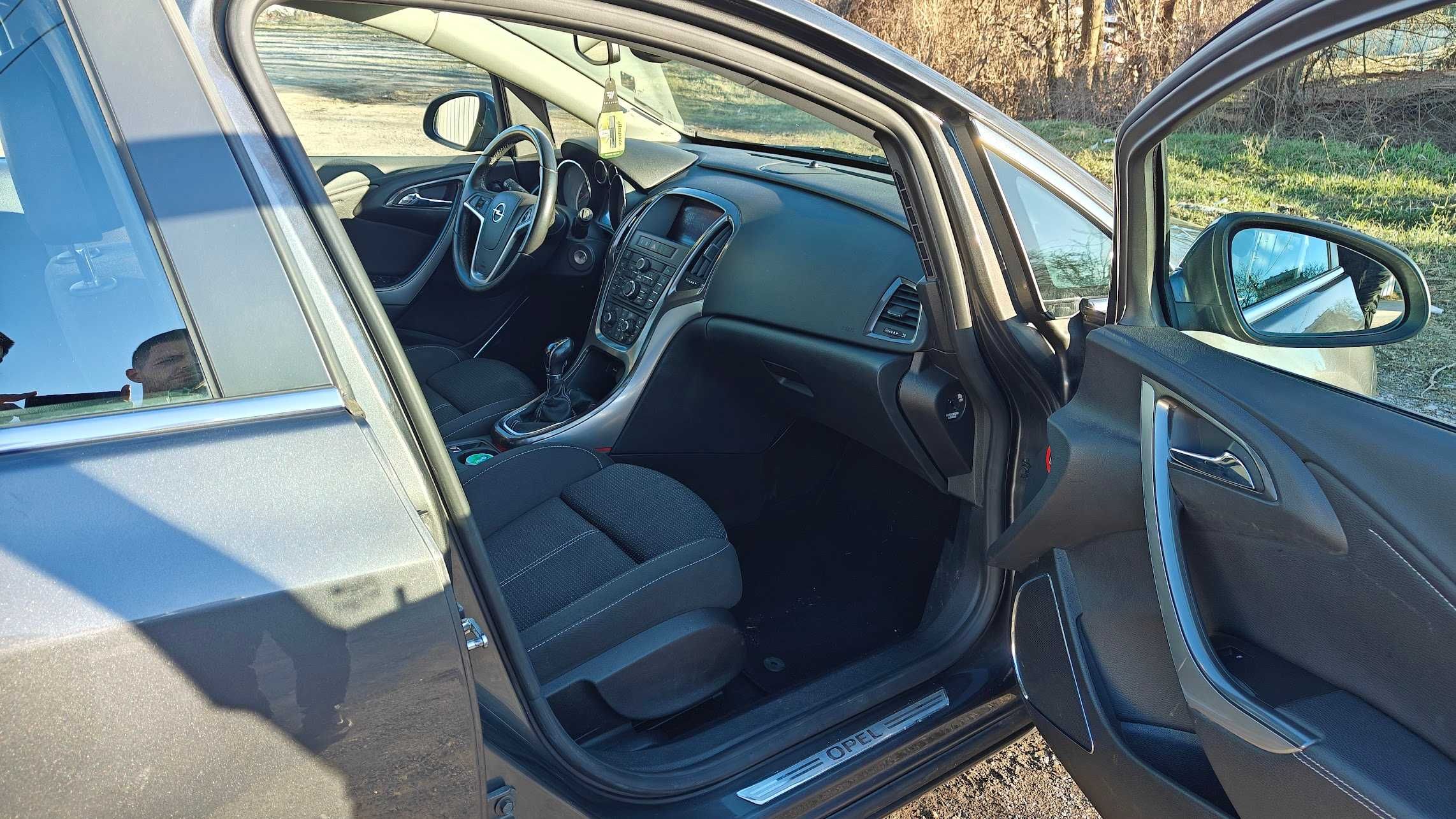 Opel Astra J, 1.4T 140кс, NAVI