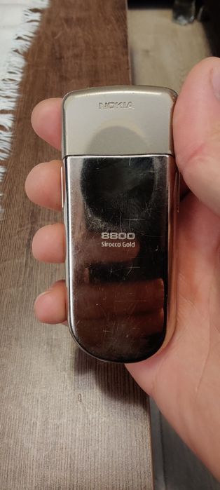 Nokia 8800 уникален