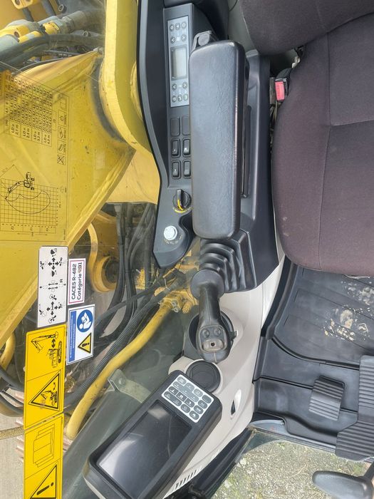 Excavator pe senile NEW HOLLAND KOBELCO E305 / RATE LEASING / 2014