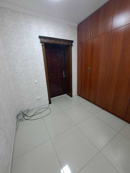 Офис Госпитальный 1-этаж 100 м² ремонт 4 кондиционера 2-линия