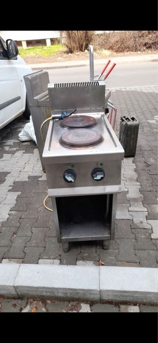 Професионални котлони на ток и газ