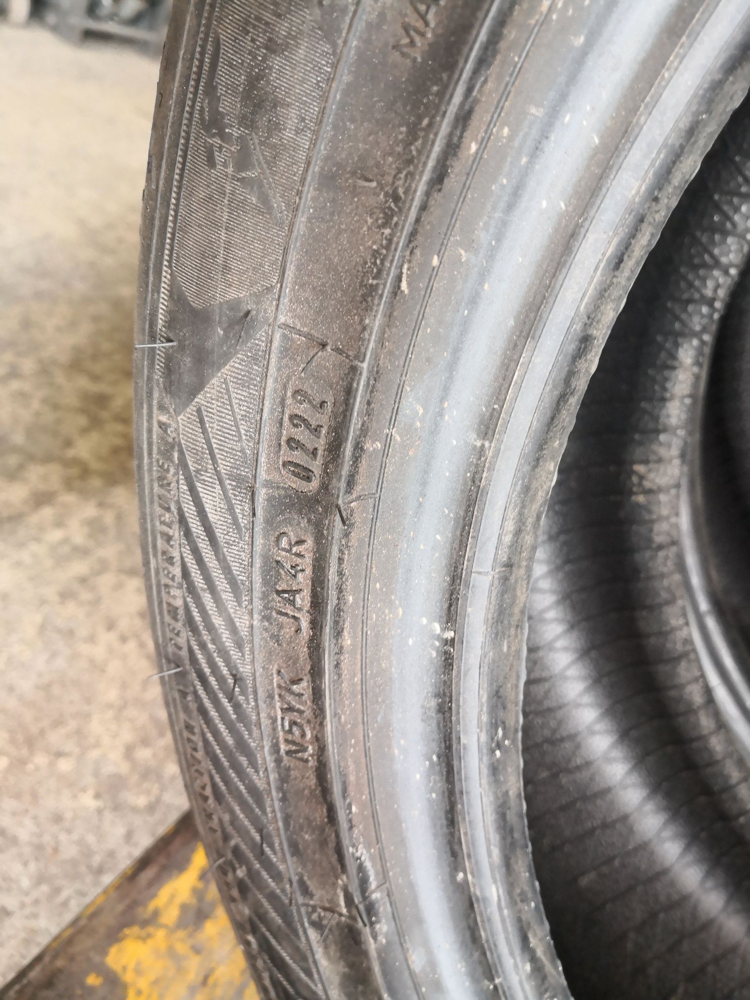 215 50 18 цола гуми като нови Goodyear dot 21 22 falken dot24