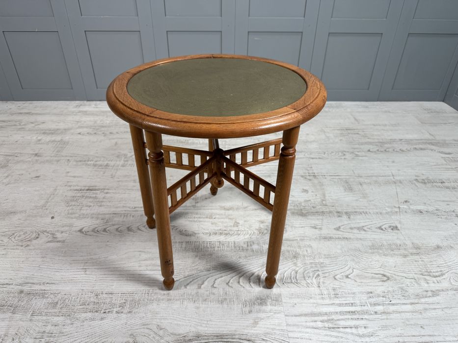 Винтидж маса за кафе с метален плот Д1087