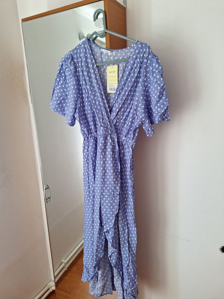 Rochie frumoasa noua