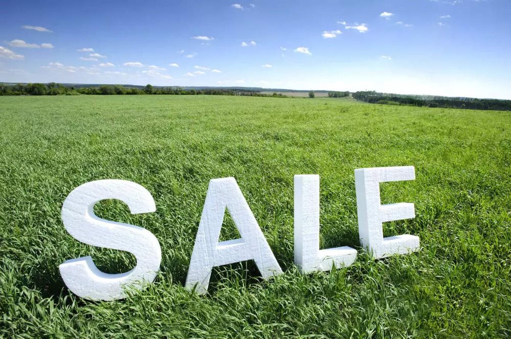 Продавам парцел за жилищно строителство.
