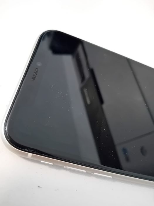 Vând / Schimb iphone 11