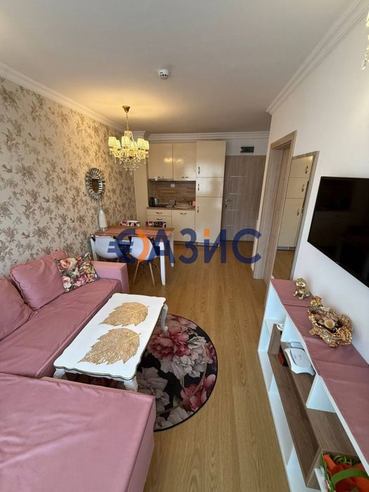 Продава се Двустаен апартамент в к.к. Слънчев бряг - 45 кв.м за 2023 €/кв.м - Снимка #1