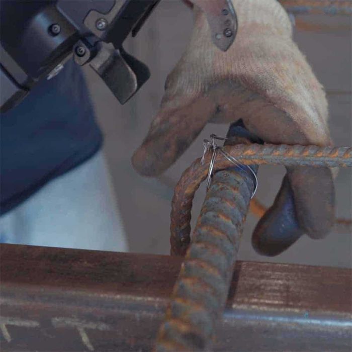 Masina de legat fier-beton RB441T MAX cu incarcator si 2 acumulatori