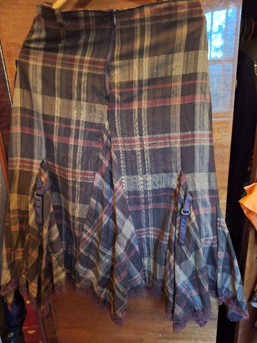 Fusta cu buzunare de piele 44.