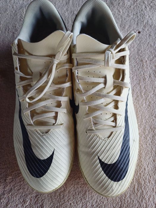 Jordan max aura 4 + nike mercurial vapor 15